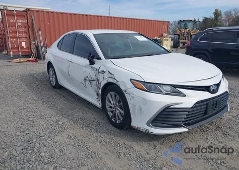2023 Toyota Camry Le z USA, uszkodzony, nr VIN 4T1C11AK2PU744178